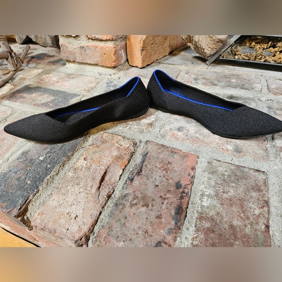 Rothy's Point in Black size 10.5 - Picture 7 of 9